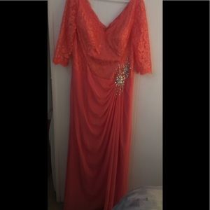 XXL beautiful long dress lace wedding